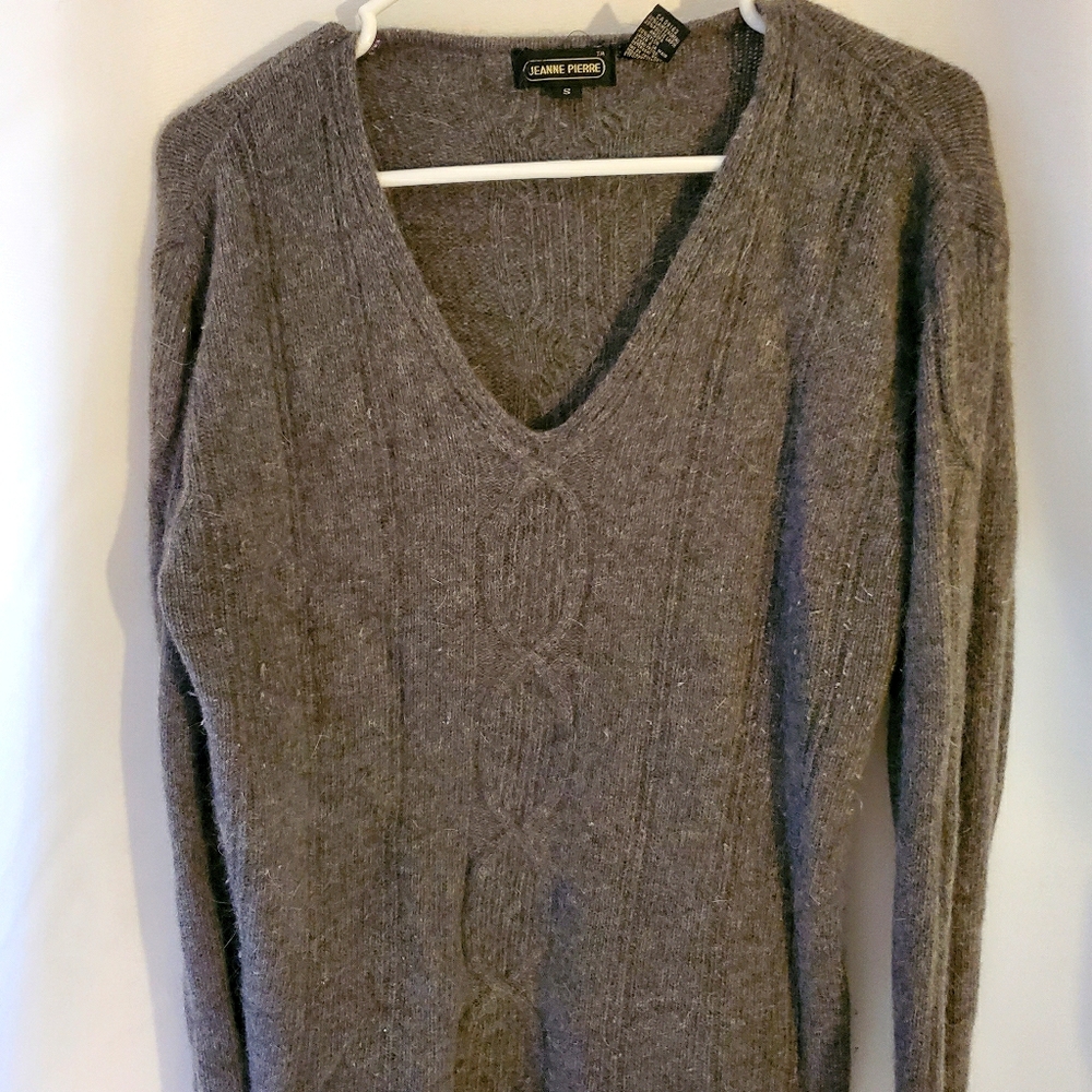 Jeanne Pierre Mens small sweater